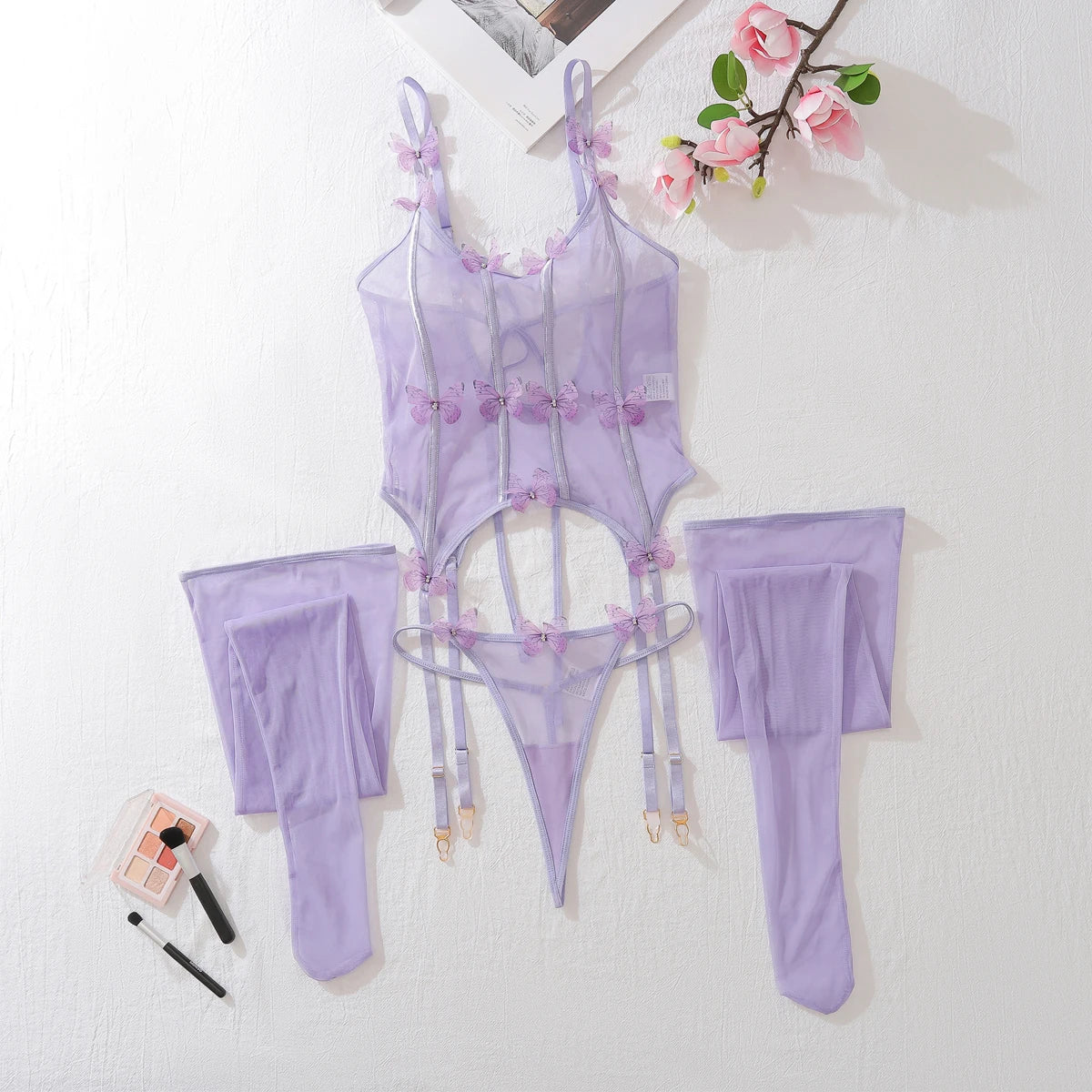 Plus Size Floral Lace Underwire Bra & Thong Set