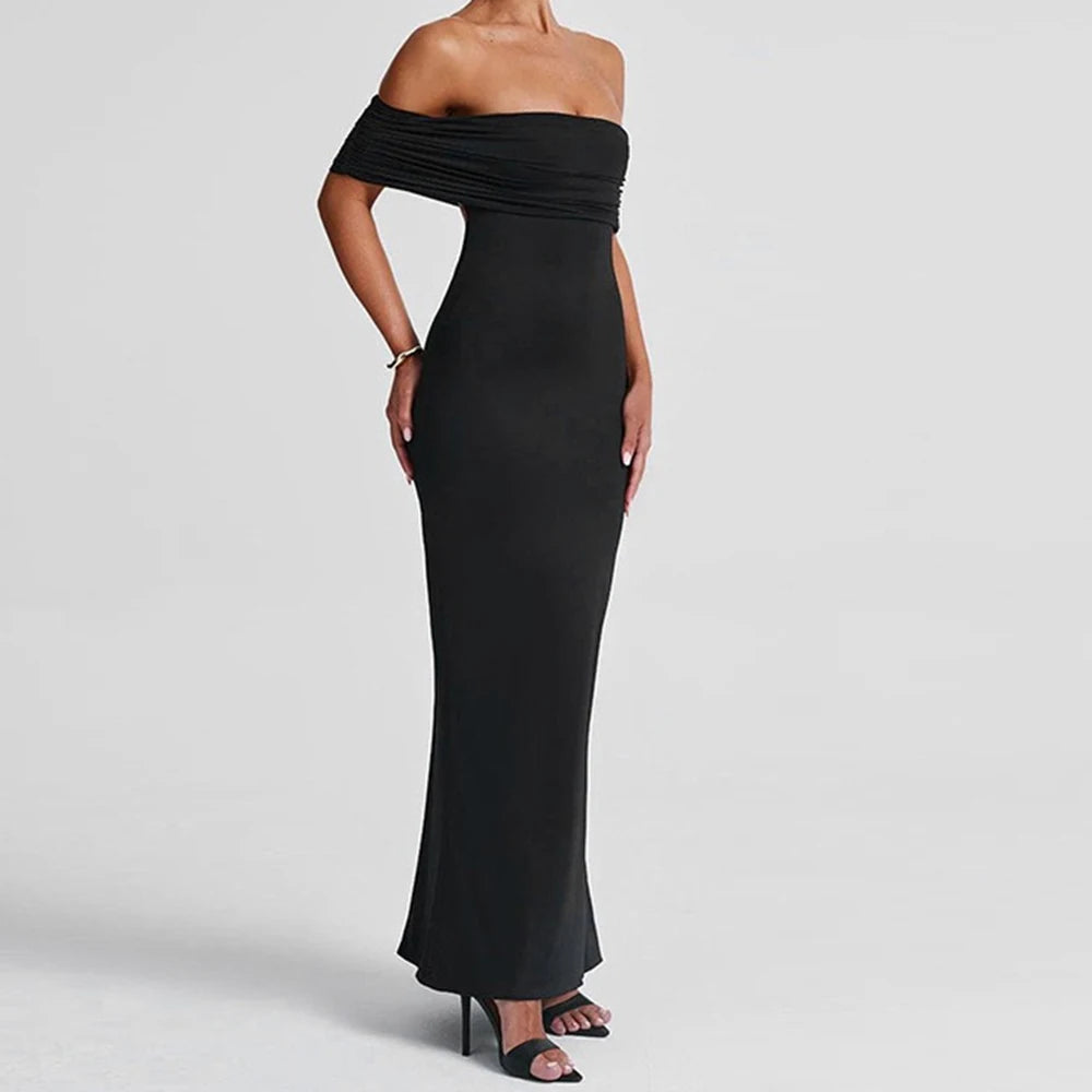 Women's European and American summer sexy temperament, one shoulder exposed backpack, hip cinched pleated solid color dress