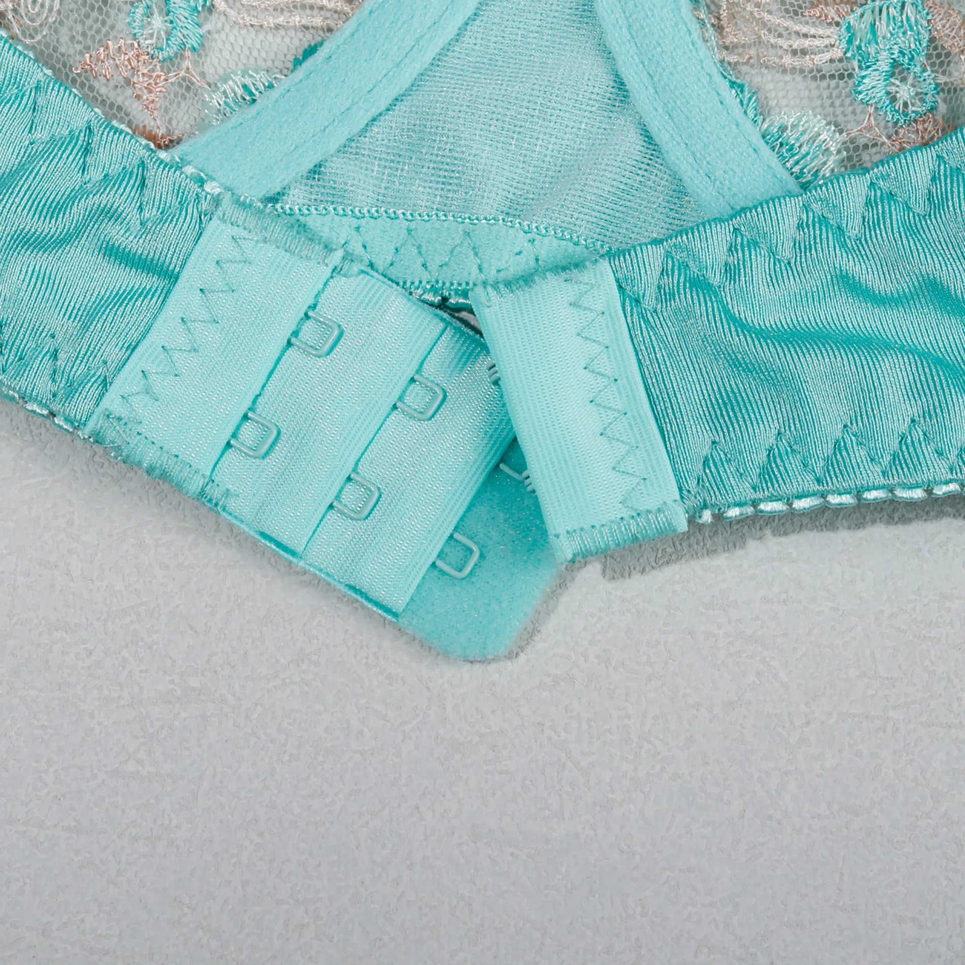Lace Panel Underwire Bra & Thong Set (2pcs)