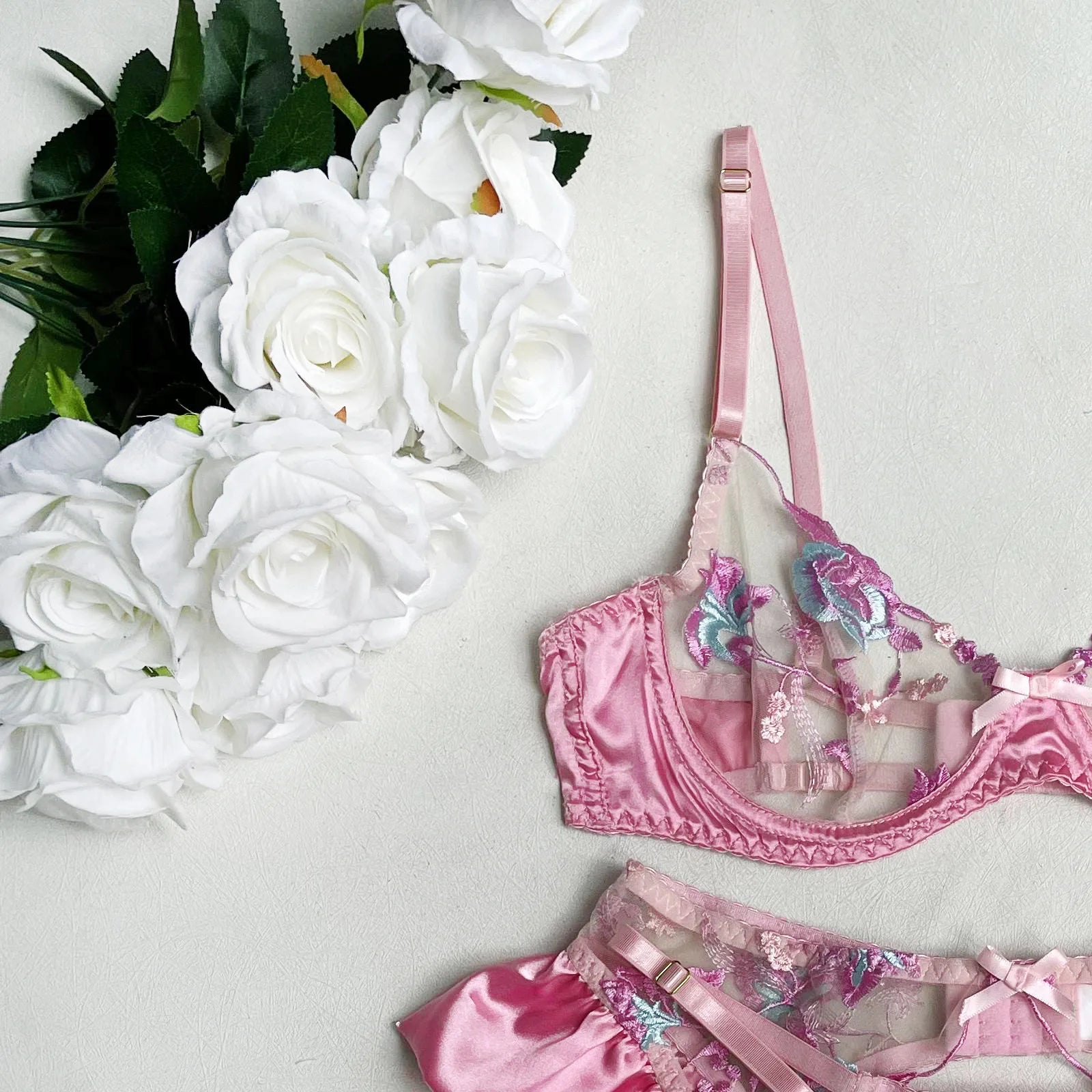 Ruffle Embroidery Push-Up Lingerie Set (4pcs)
