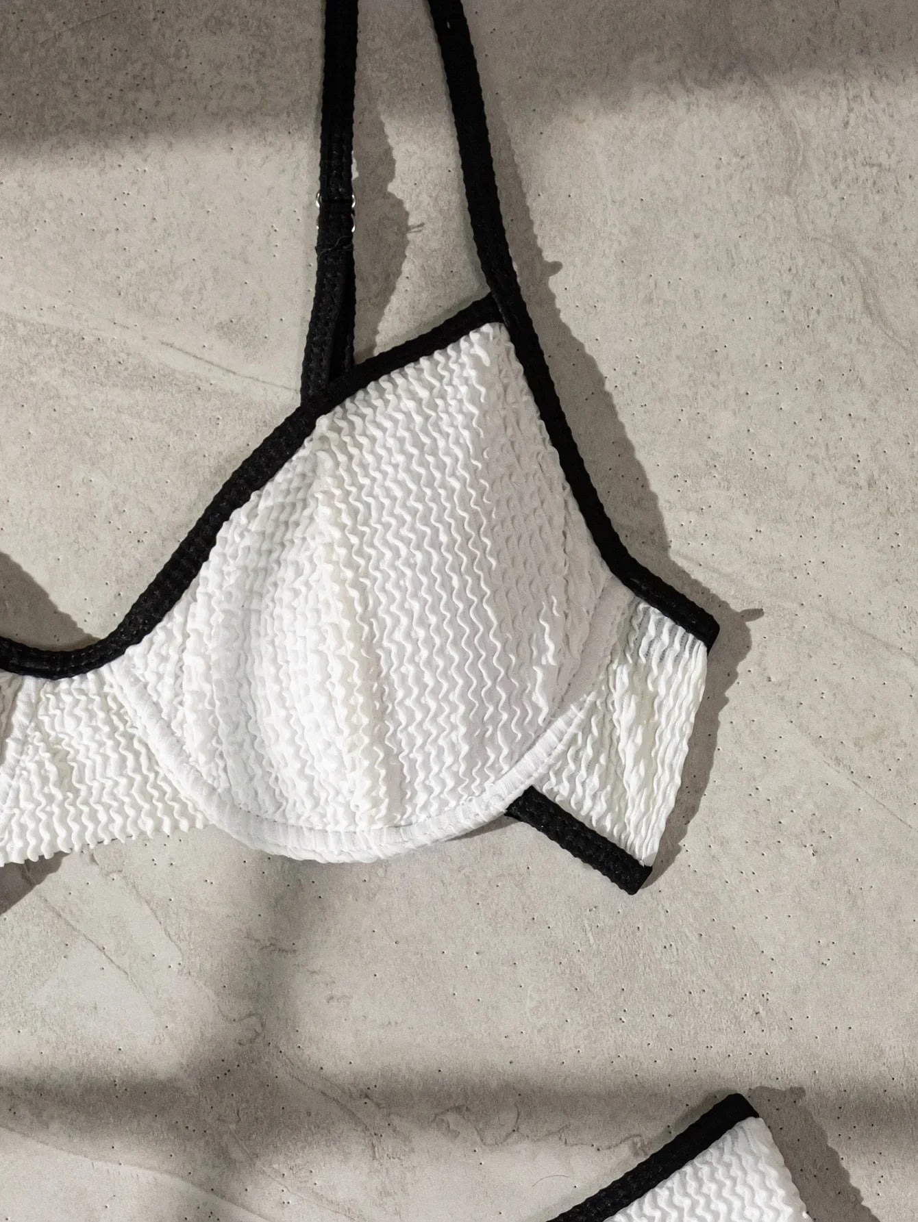 Celine Contrast - Underwire High-Waist Bikini