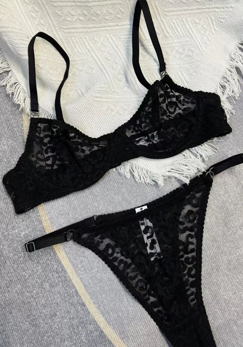 Hollow Lace Underwire Bra & Thong Set (Bunny Girl)