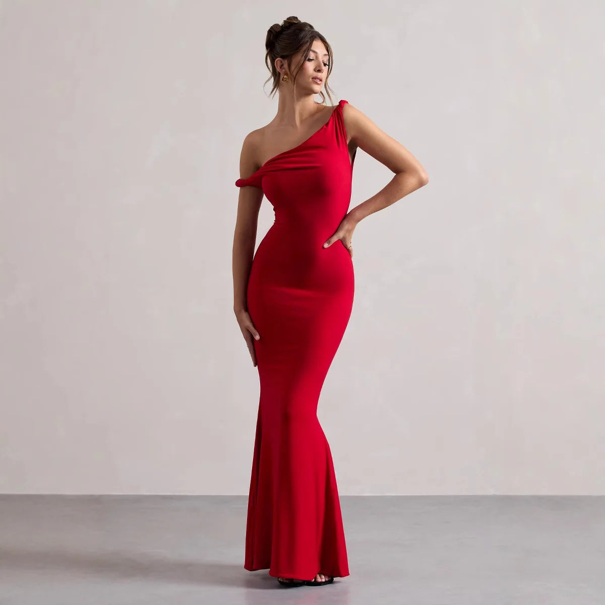 Western-style 2025 Autumn Cross-Border Women's Fashion Sexy Off-shoulder Oblique Shoulder Slim Fit Bodycon Solid Color Dress