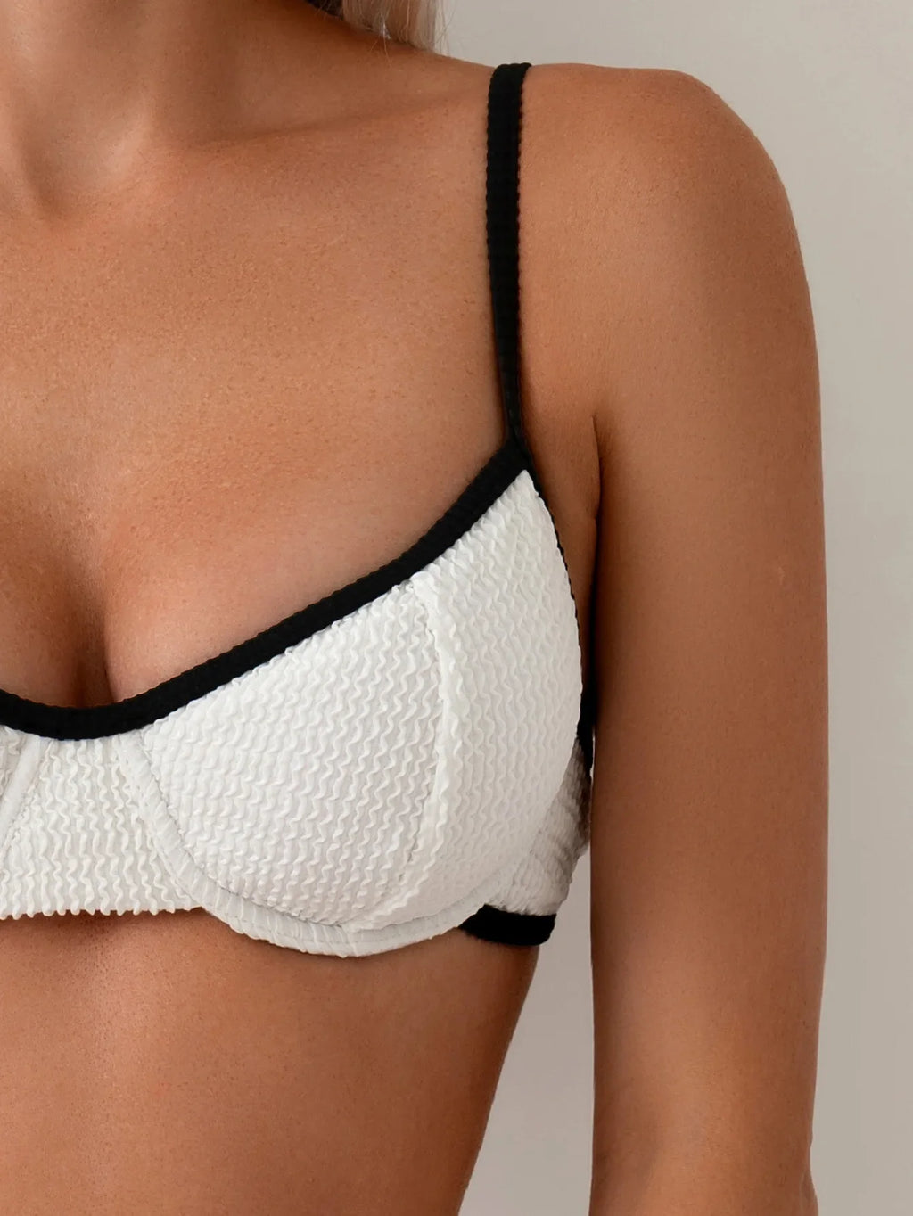 Celine Contrast - Underwire High-Waist Bikini