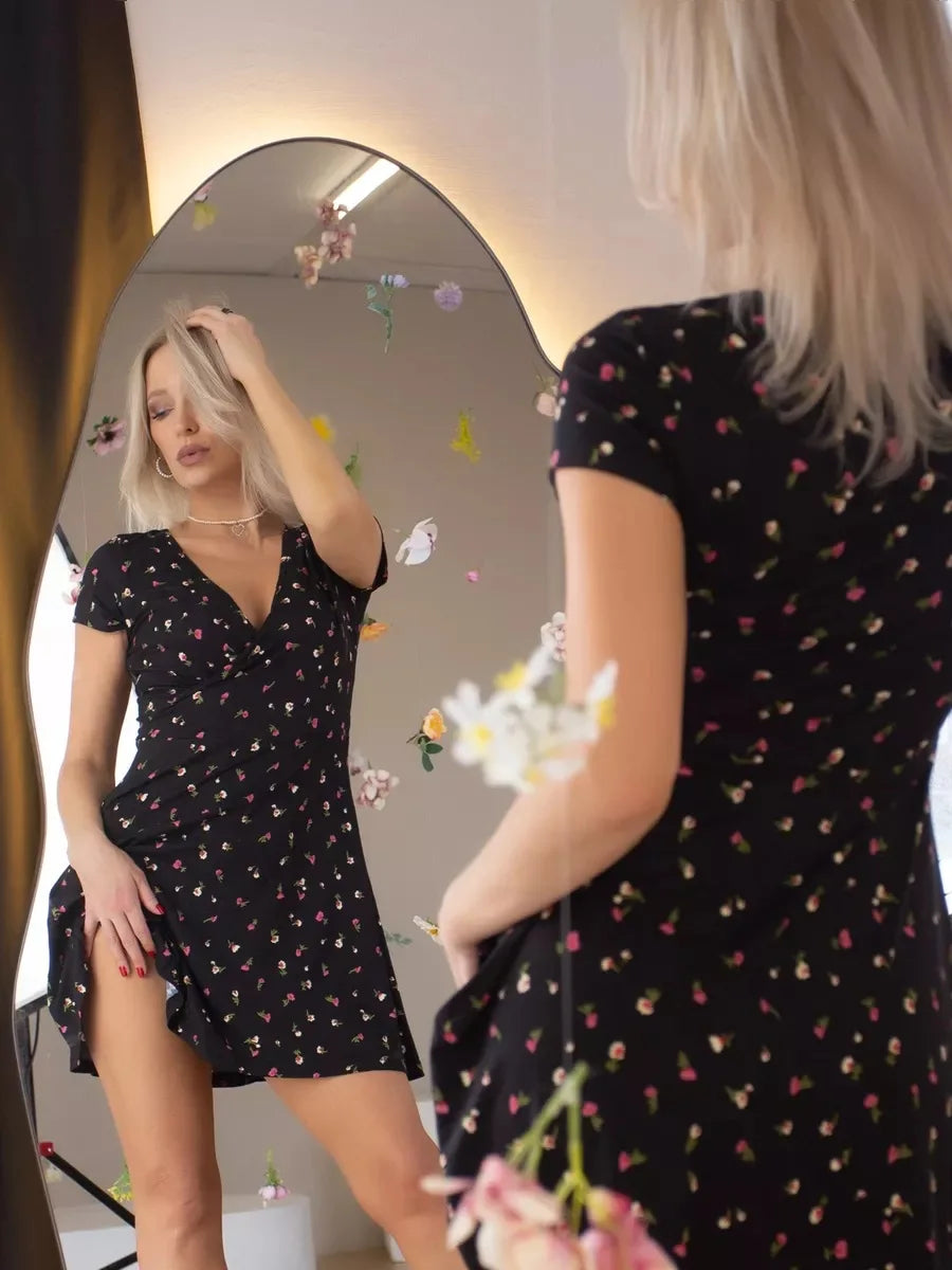 Boho Floral - V Neck Short Sleeve Mini Dresses