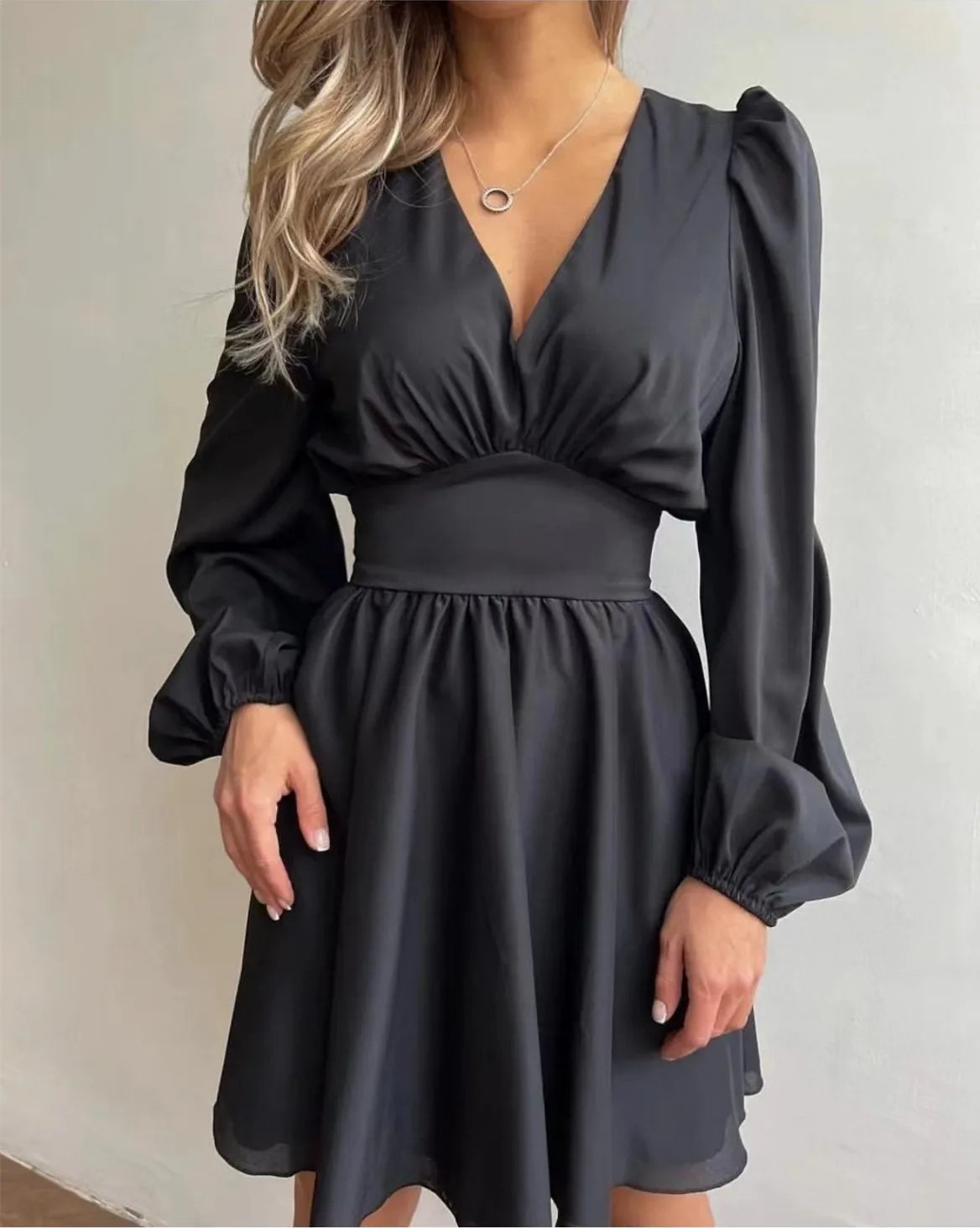 Emerald Grace – Effortless Chic Collection